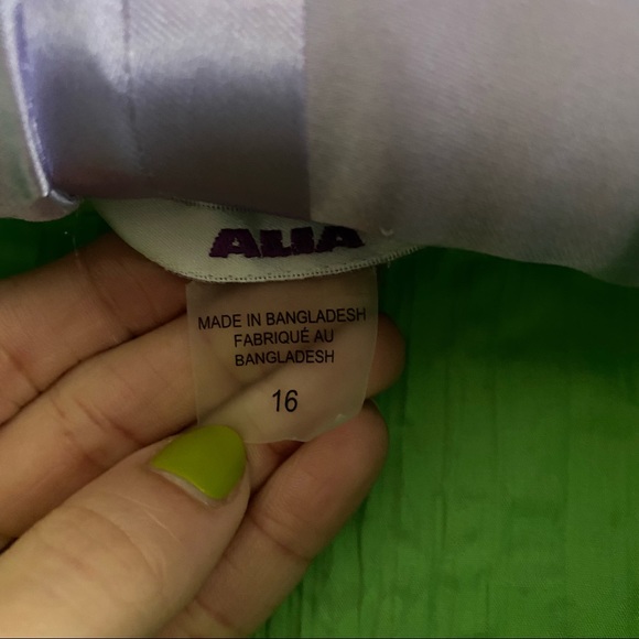 ✨ SOLD✨ green neon top - Picture 8 of 8